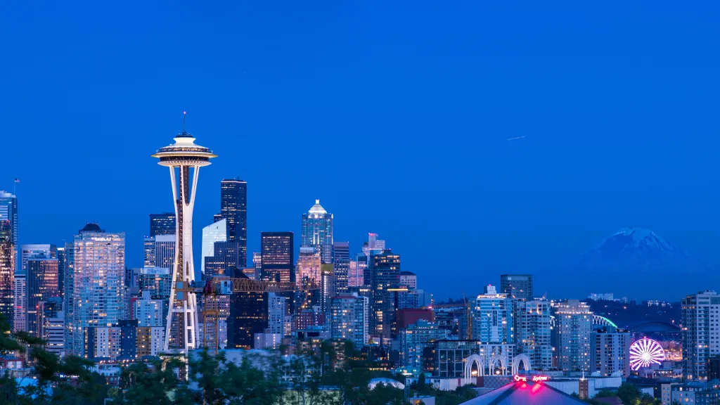 Seattle skyline at dusk